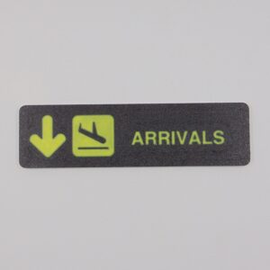 Cartel Aeropuerto Arrivals